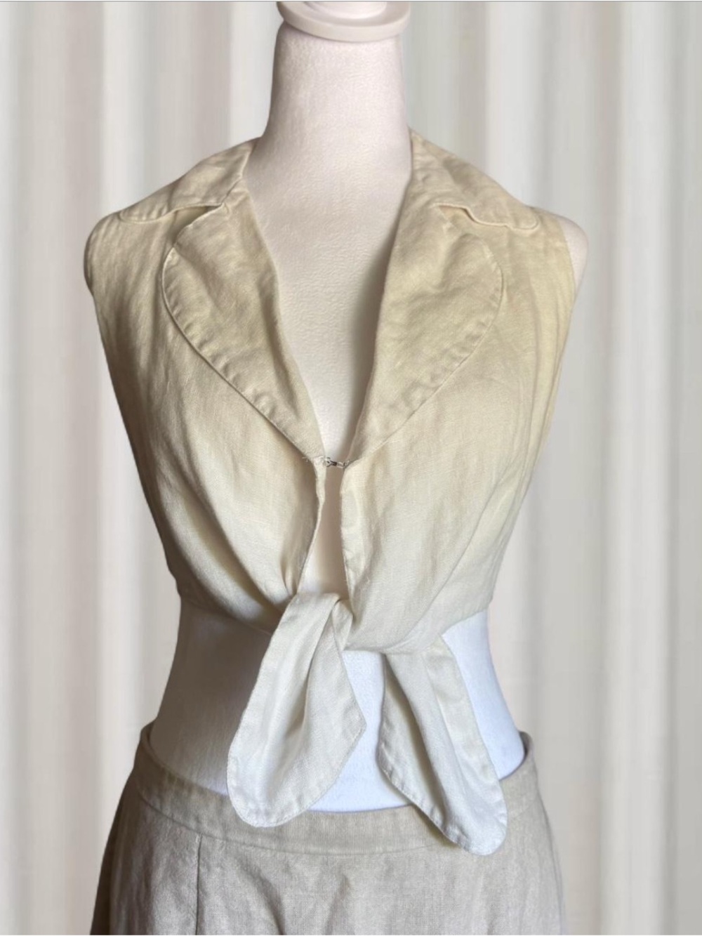 Sleeveless Tie-Front Linen Crop Top in Cream White Boho Chic Faithfull the Brand